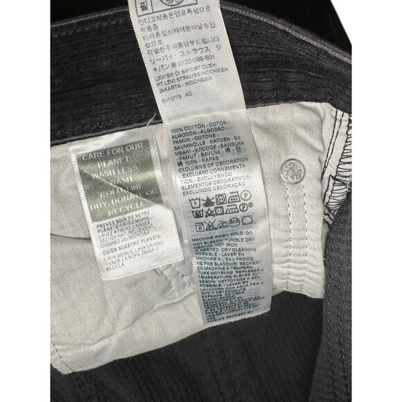 Levi's Women's LOW PRO Mid Rise Straight Leg Corduroy Pants Size 29x30 Black - Picture 6 of 9